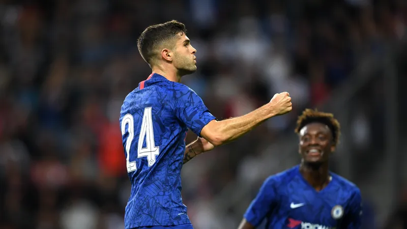 Pulisic ăn mừng bàn thắng