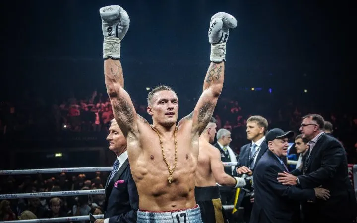 Quyền thủ Ukraine Usyk đã "phi thăng hạng nặng"