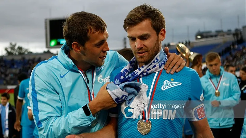Dzyuba và Lombaerts khi chơi cho Zenit Saint Petersburg
