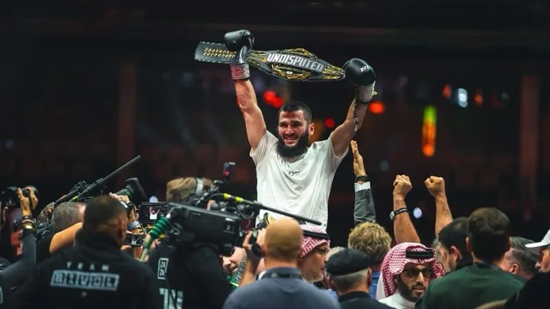 Beterbiev đang là Minh chủ làng quyền hạng dưới nặng