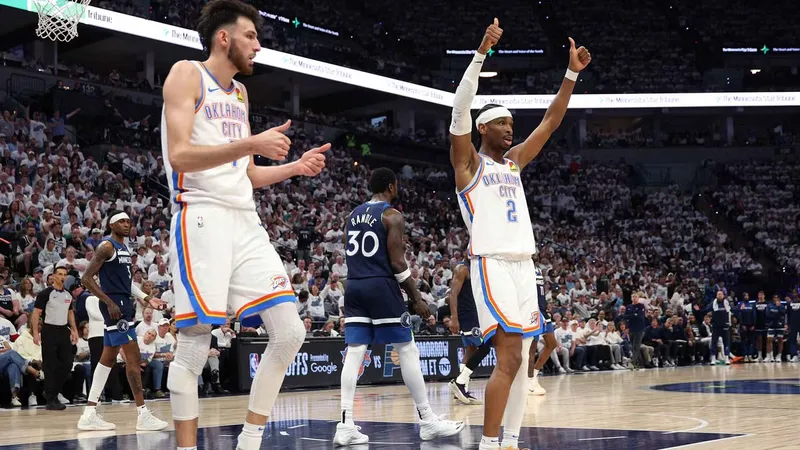 Niềm vui của các cầu thủ Thunder