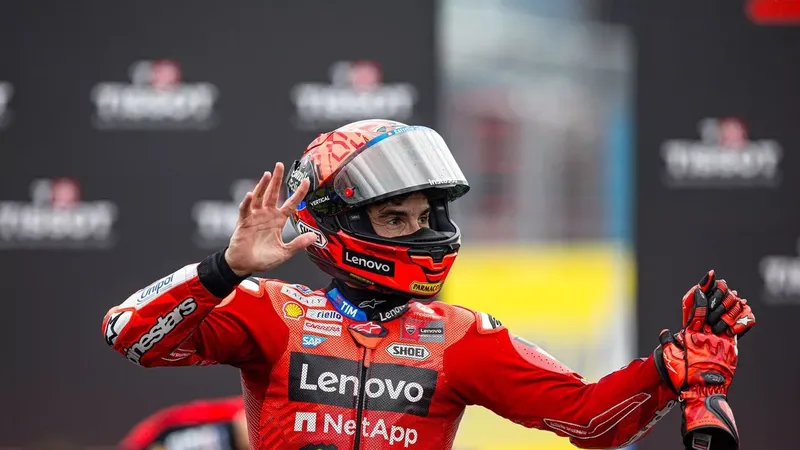 Marquez đang đua cực hay