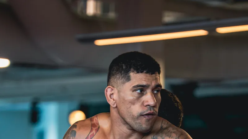 Pereira chuẩn bị cho sự kiện UFC 320 vào tuần sau