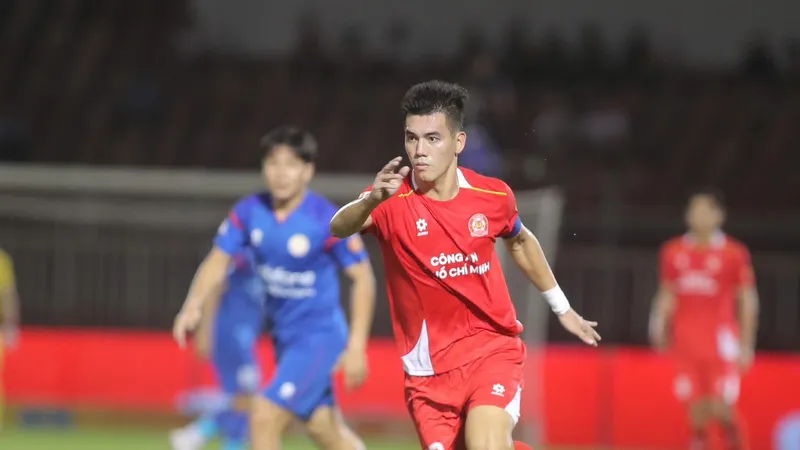Tiến Linh liên tục ghi bàn ở những vòng cuối của V-League (Ảnh: Dũng Phương)