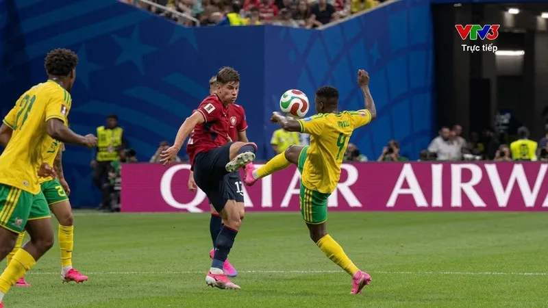 CH Czech (áo đỏ) chơi rất tệ ở World Cup lần này