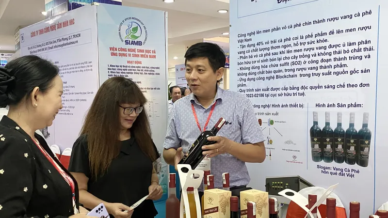 Hơn 100 sản phẩm công nghệ được giới thiệu tại Techmart năm 2023