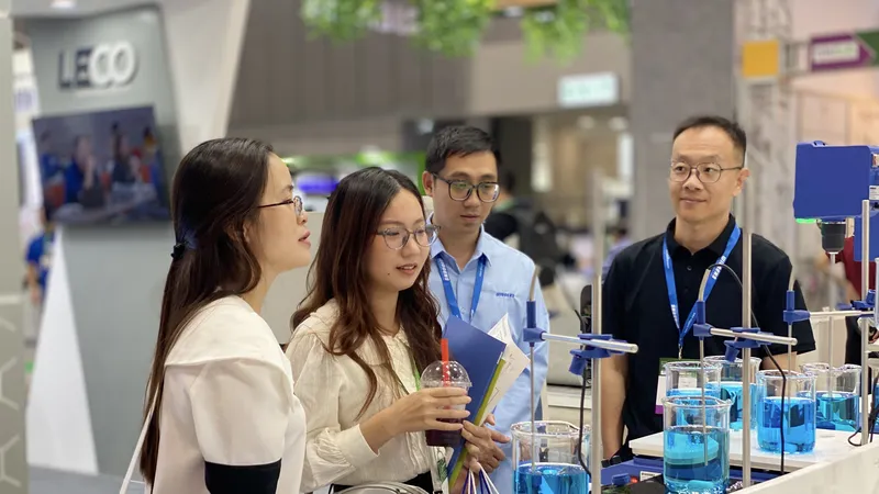 Nhiều thiết bị, giải pháp công nghệ mới tại Analytica Vietnam 2025