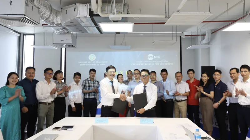 Hợp tác quản lý, phát triển tài nguyên Internet tại TPHCM