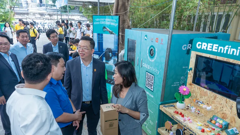Giới thiệu 10.000 việc làm đến người lao động
