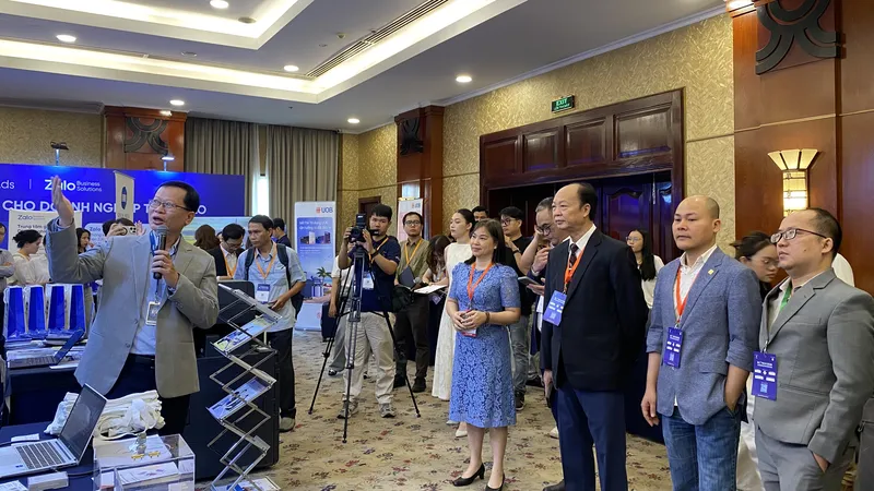 Khai mạc phiên toàn thể Hội nghị triển lãm Biztech 2026
