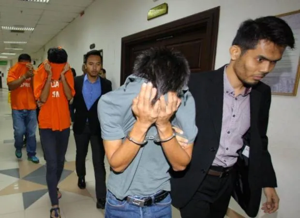 Cảnh sát bắt giam 3 nghi cán bán độ trong bóng đá Malaysia. 