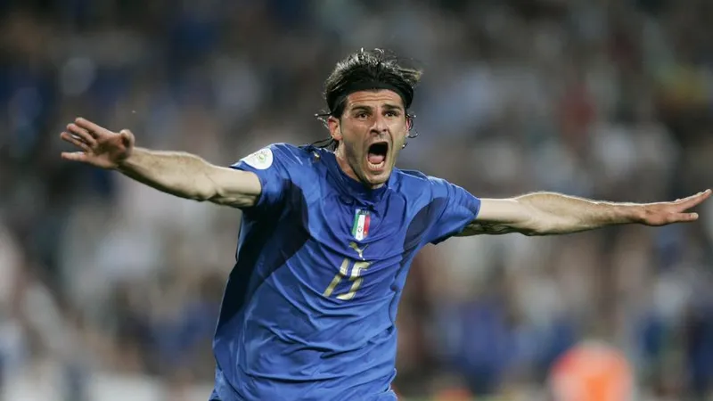 Vincenzo Iaquinta ăn mừng bàn thắng ở World Cup 2006