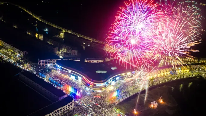 河内将燃放烟花庆祝党“十四大”圆满成功