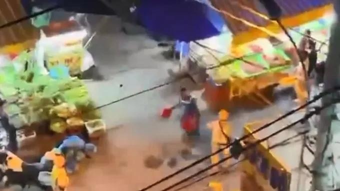 核实男子用塑料椅袭击交警事件