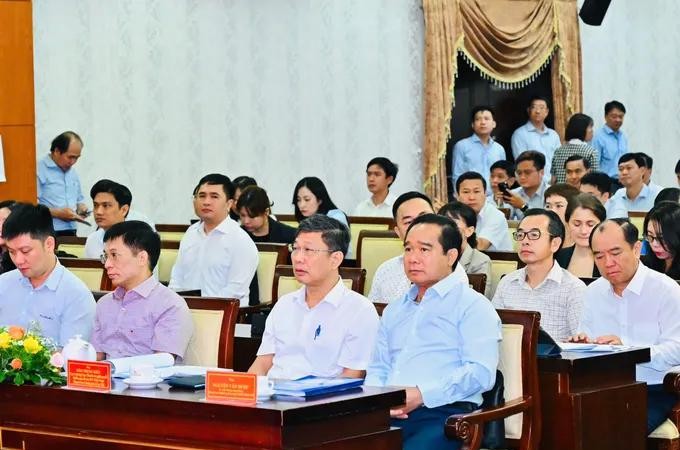 胡志明市疏通长期积压工程项目逾206万亿元资金