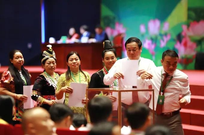 越南农民协会第九次全国代表大会选举新一届执委会。图：英诗