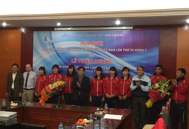 Chủ tịch Phạm Ngọc Minh (giữa) nhiều khả năng không tái nhiệm. Ảnh: SÂM SÂM