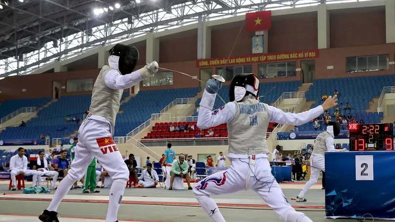 Đấu kiếm trẻ Việt Nam chơi trên sân nhà khá thành công ở năm nay. Ảnh: MINH HOÀNG