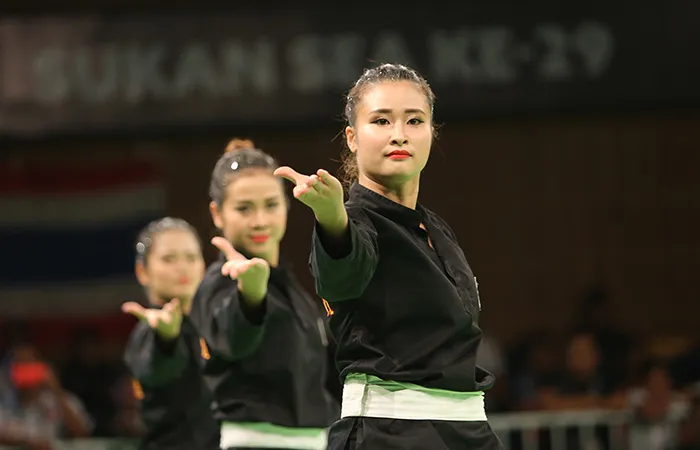 Đội biểu diễn nữ Việt Nam đã có HCV tại SEA Games 29 sau 4 tháng. Ảnh: DŨNG PHƯƠNG