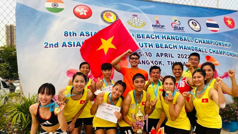 Đội bóng ném bãi biển nữ Việt Nam đã có mặt tại Hy Lạp thi đấu vô địch thế giới 2022. Ảnh: Bóng ném VN
