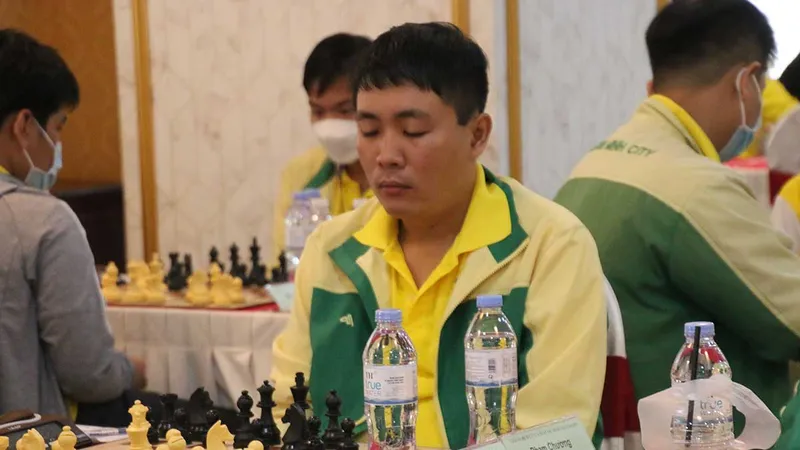 Kiện tướng Phạm Chương đang dẫn đầu bảng nam cờ tiêu chuẩn tại giải. Ảnh: Vietnamchess