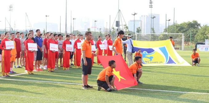 Press Cup là sân chơi thể thao sôi nổi cho các cầu thủ tới từ các cơ quan báo chí, thông tấn trong cả nước tranh tài. Ảnh: P.C