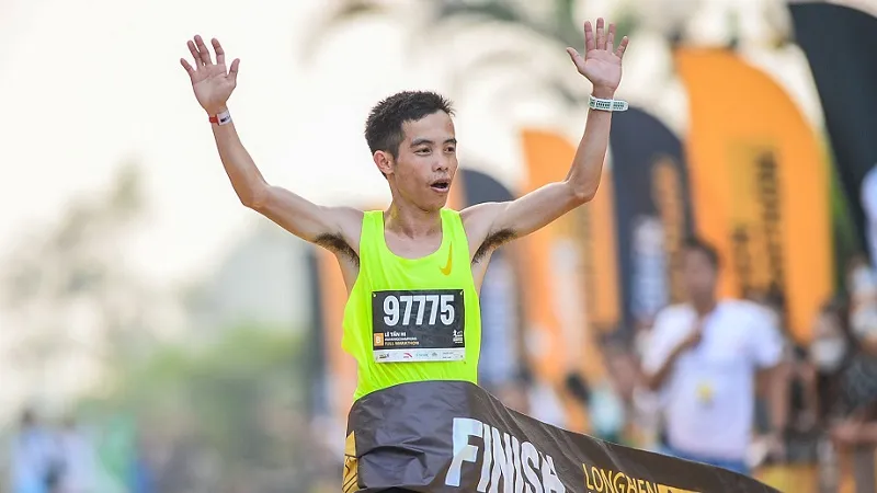VĐV Lê Tấn Hi đang tập luyện cao độ để hướng tới thi đấu marathon tại Đại hội thể thao toàn quốc 9-2022 vì vậy sẽ không thức khuya theo dõi World Cup 2022. Ảnh: 84RACE