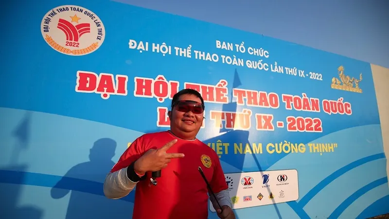 Cung thủ Nguyễn Ngọc Dũng giành 2 HCV cho bắn cung TPHCM ở nội dung của cung 3 dây nam. Ảnh: DŨNG PHƯƠNG