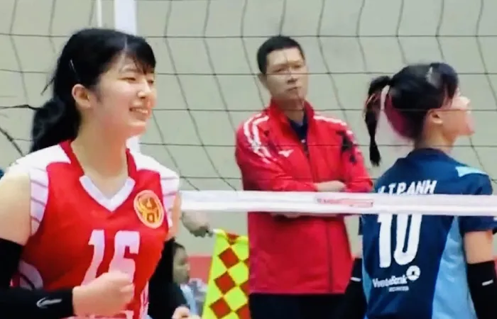 Tay đập người Nhật Bản Aimi của đội chủ nhà Kinh Bắc Bắc Ninh đã chơi tốt ngay trận khai mạc. Ảnh: MINH MINH