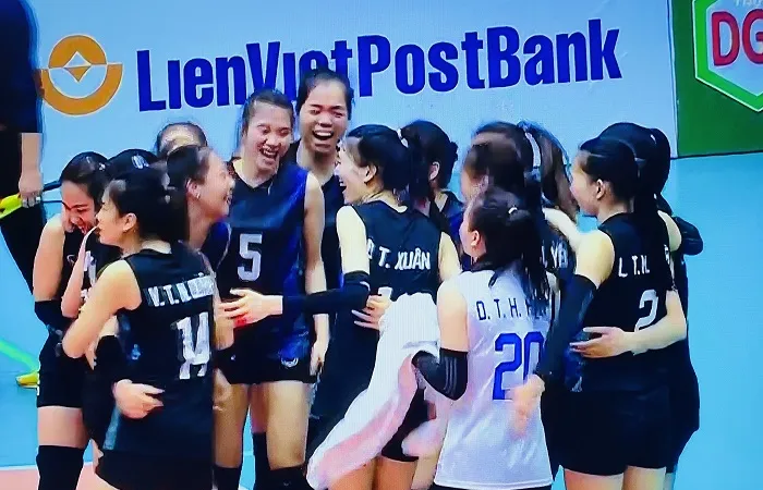 Đội Than Quảng Ninh có chiến thắng quan trọng trước G.Thái Bình để tìm cơ hội vào nhóm dẫn đầu bảng A tại vòng 1. Ảnh: MINH MINH