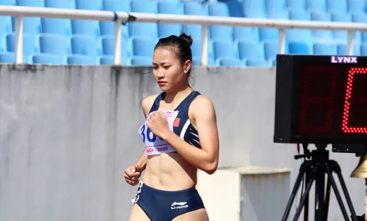 Tuyển thủ Huỳnh Thị Mỹ Tiên được đi Philippines thi đấu chuẩn bị cho SEA Games 32. Ảnh: W.TT