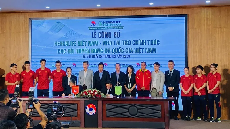 Đơn vị đồng hành với VFF đã ra mắt trong ngày 29-3. Ảnh: MINH CHIẾN
