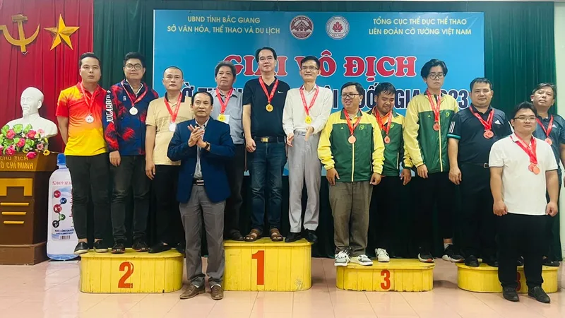 Cờ tướng Bình Phước có ngôi vô địch đồng đội rất quan trọng ở nội dung cờ tiêu chuẩn. Ảnh: COTUONG.VN