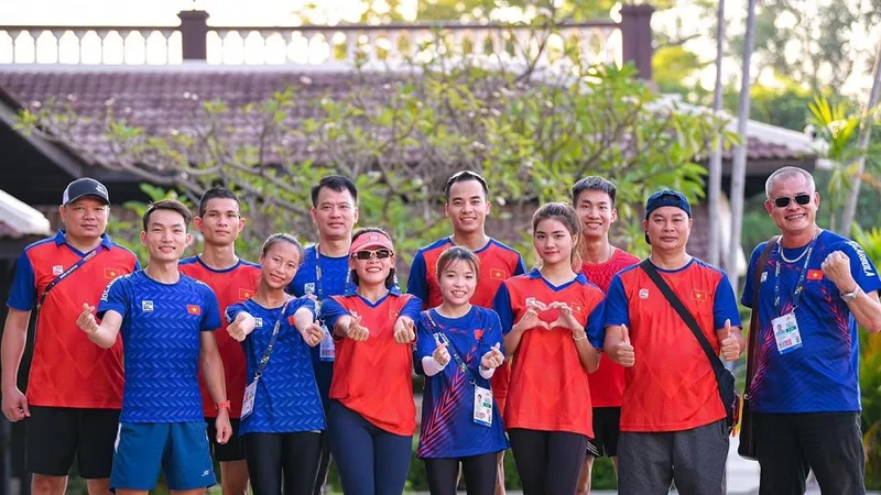 Các tuyển thủ sẽ nỗ lực thi đấu dù thời tiết lúc này là khá nóng. Ảnh: ĐKVN