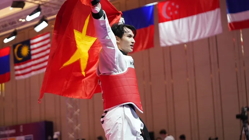 Hồng Phúc đã giành tấm HCV quý giá đánh dấu tấm HCV thứ 100 cho thể thao Việt Nam tại SEA Games 32. Ảnh: QUỲNH MAI