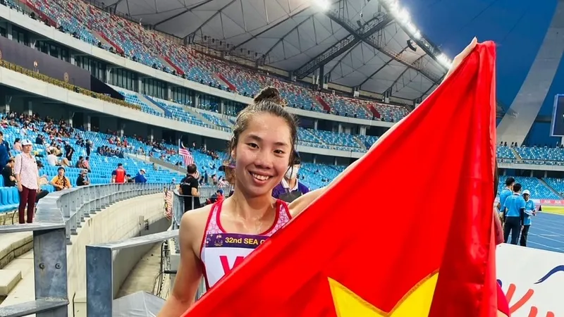 Tuyển thủ điền kinh Nguyễn Thị Hằng khi thi đấu tại SEA Games 32. Ảnh: MINH MINH