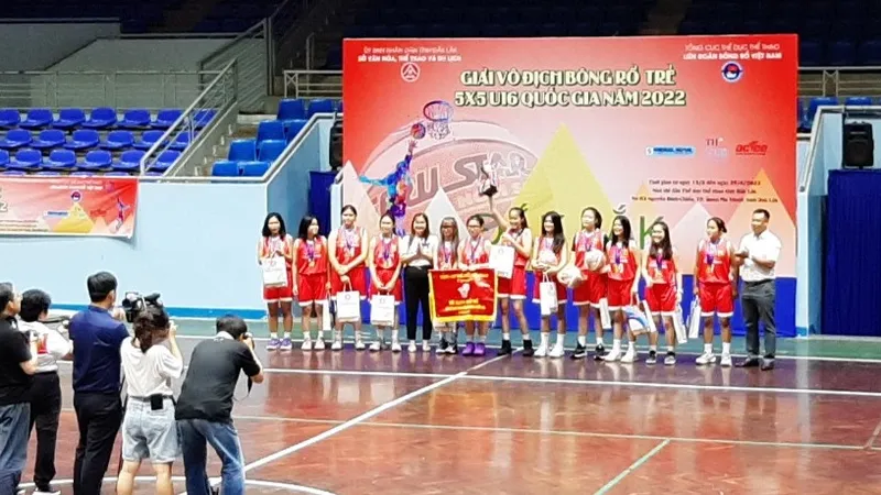 Bóng rổ nữ U16 TPHCM đã đăng quang ở mùa giải năm ngoái. Ảnh: MINH MINH
