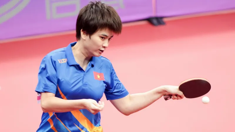 Nguyễn Khoa Diệu Khánh và đồng đội đã dừng bước ở nội dung đồng đội nữ khi thua 0-3 trước Trung Quốc. Ảnh: LƯỢNG LƯỢNG