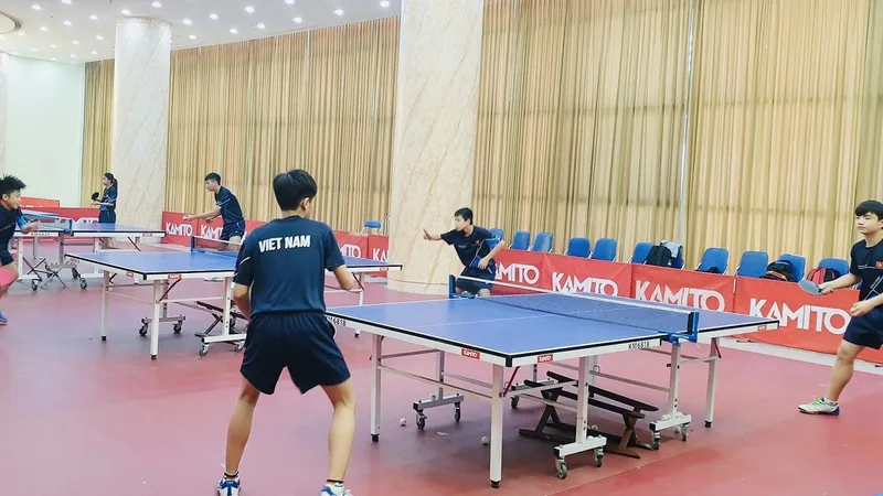 Đội bóng bàn trẻ quốc gia được về Trung tâm HLTTQG Hà Nội tập luyện mà không ở lại sân vận động Quốc gia Mỹ Đình. Ảnh: MINH MINH