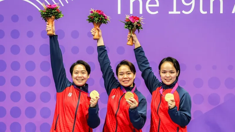 Bộ ba kata (biểu diễn) nữ của karate Việt Nam có HCV ASIAD 19 nhưng đang có mặt ở Lạng Sơn để thi đấu vô địch quốc gia 2023. Ảnh: LƯỢNG LƯỢNG