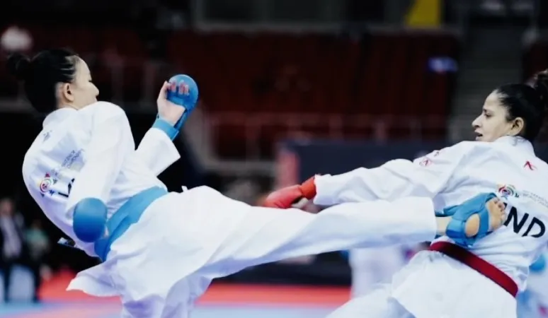 Mỹ Tâm (xanh) đã dự trận tranh HCĐ nhưng cô không thành công và thua đầy tiếc nuối. Ảnh: WKF