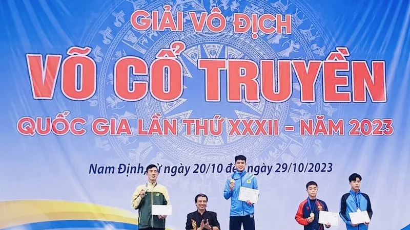 VĐV thi đấu đạt thành tích ở giải võ cổ quyền vô địch quốc gia 2023. Ảnh: MINH MINH