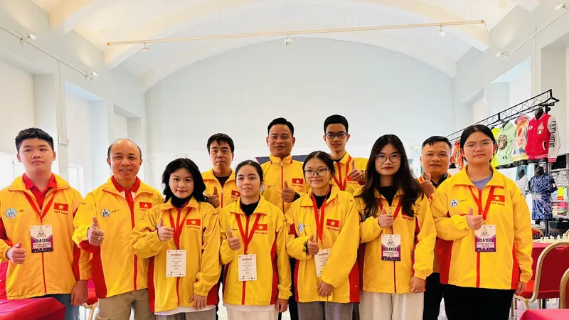 Đội cờ vua trẻ Việt Nam tại giải lần này. Ảnh: MINH MINH