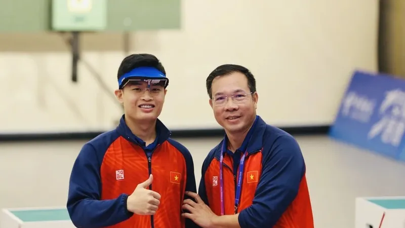HLV Hoàng Xuân Vinh thôi đội tuyển quốc gia từ năm 2024. Ảnh: LƯỢNG LƯỢNG