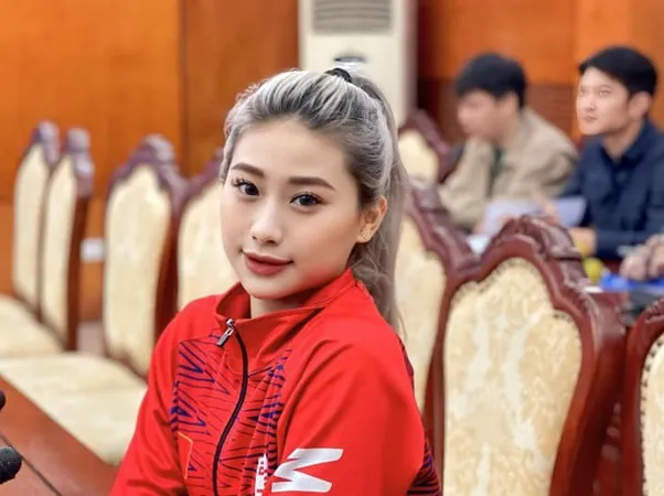 Cựu VĐV Phạm Như Phương đã làm việc cùng đại diện Cục TDTT trong ngày 19-1. Ảnh: LƯỢNG LƯỢNG