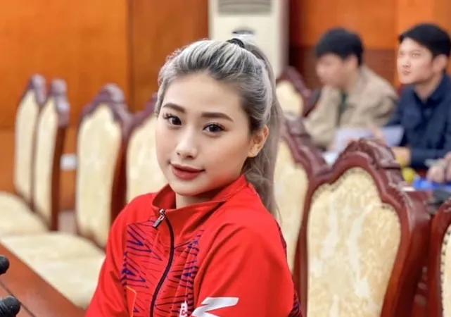 Đại diện phụ huynh của các VĐV đội TDDC nữ Việt Nam đã làm việc cùng đại diện Cục TDTT. Ảnh: LƯỢNG LƯỢNG