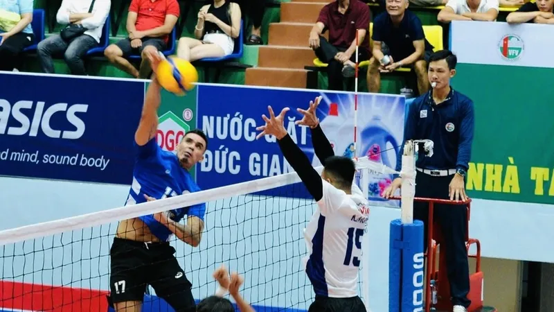 Ngoại binh Evandro tiếp tục tới Việt Nam thi đấu năm nay. Ảnh: VFV