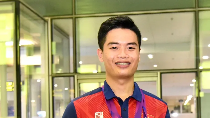 Xạ thủ Phạm Quang Huy là Gương mặt trẻ Việt Nam tiêu biểu 2023. Ảnh: LƯỢNG LƯỢNG