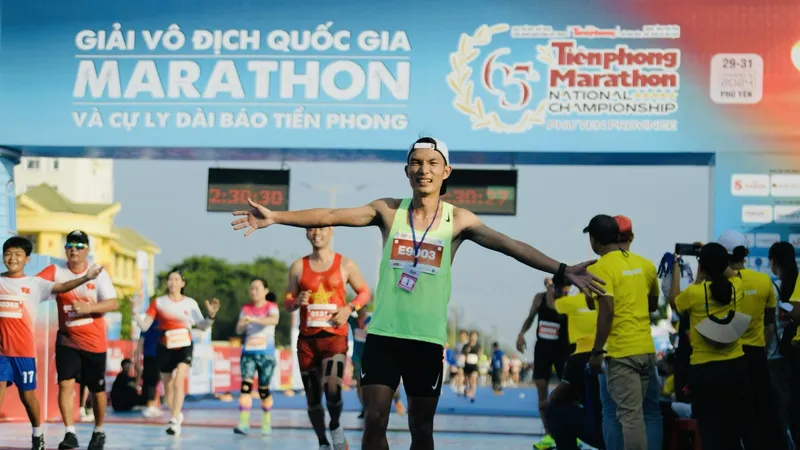 Hoàng Nguyên Thanh vô địch quốc gia marathon 2024 lần này tại Phú Yên. Ảnh: TPM