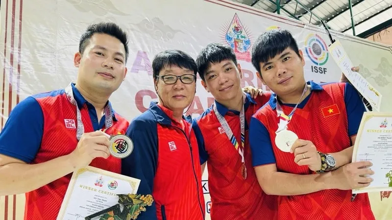 Đội tuyển bắn súng Việt Nam dự giải vòng loại Olympic ở Brazil để tìm thêm tấm vé Olympic Paris (Pháp) 2024. Ảnh MINH MINH